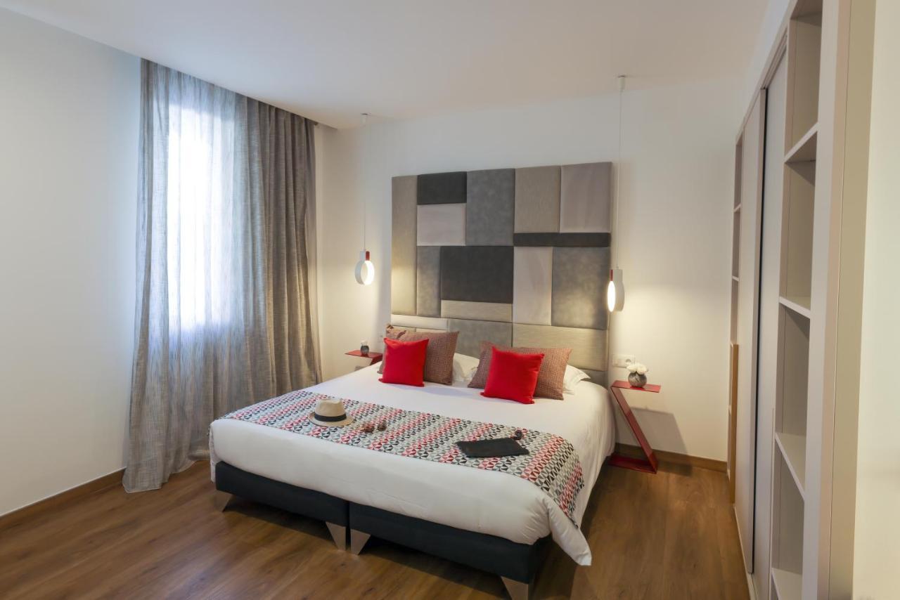 Hotel Mediterranee Calvi  Exterior photo