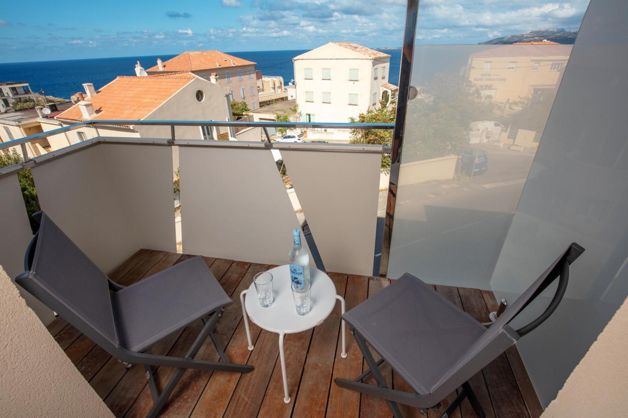 Hotel Mediterranee Calvi  Exterior photo